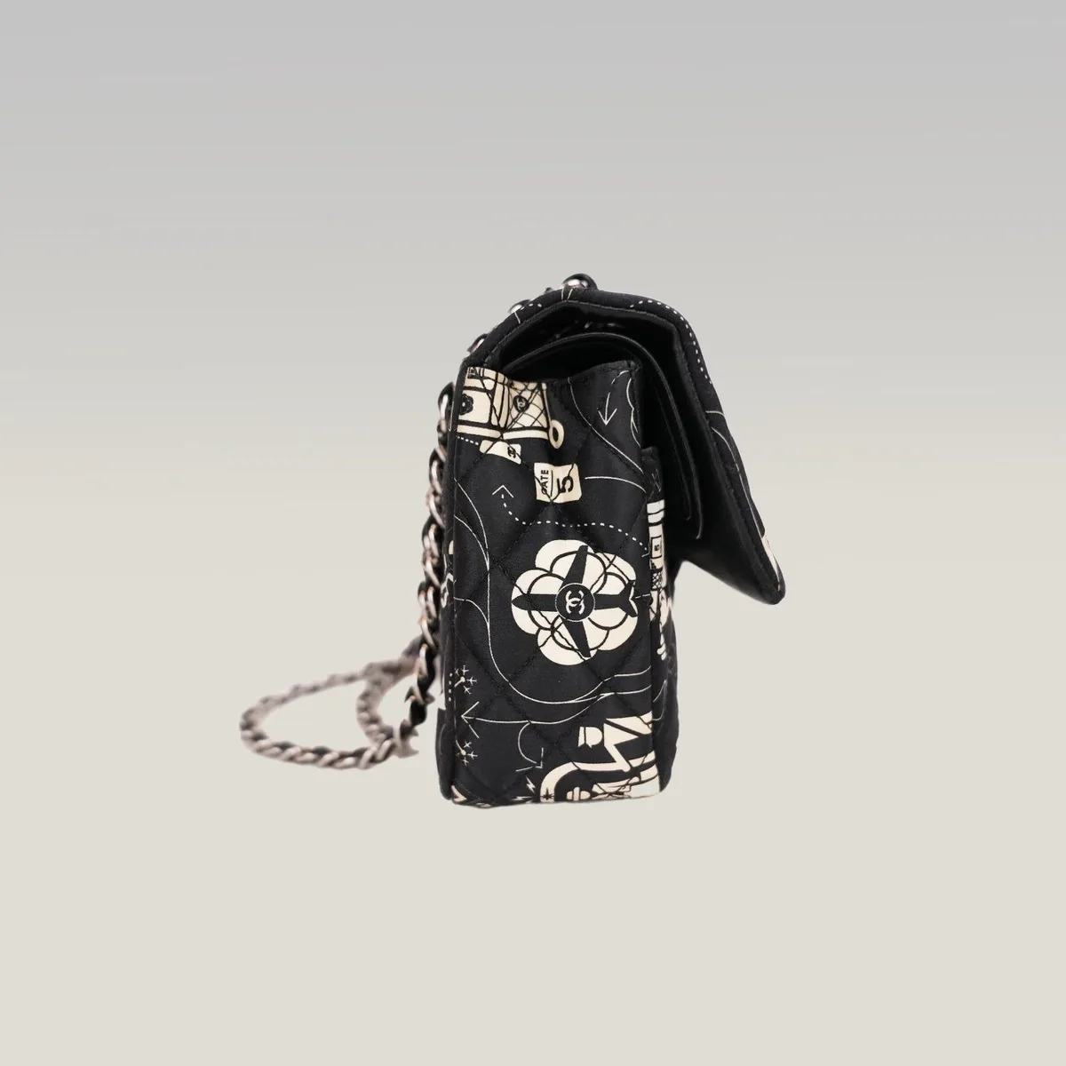 Chanel Classic Flap Medium Airlines in Black and Ivory, photo 5