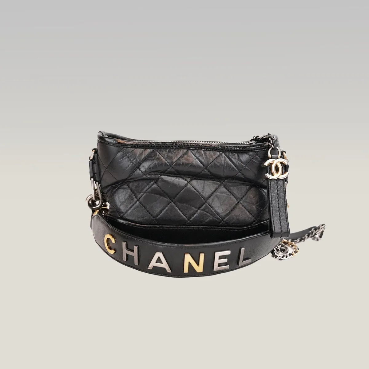 Chanel Gabrielle Hobo Small in Black, photo 2