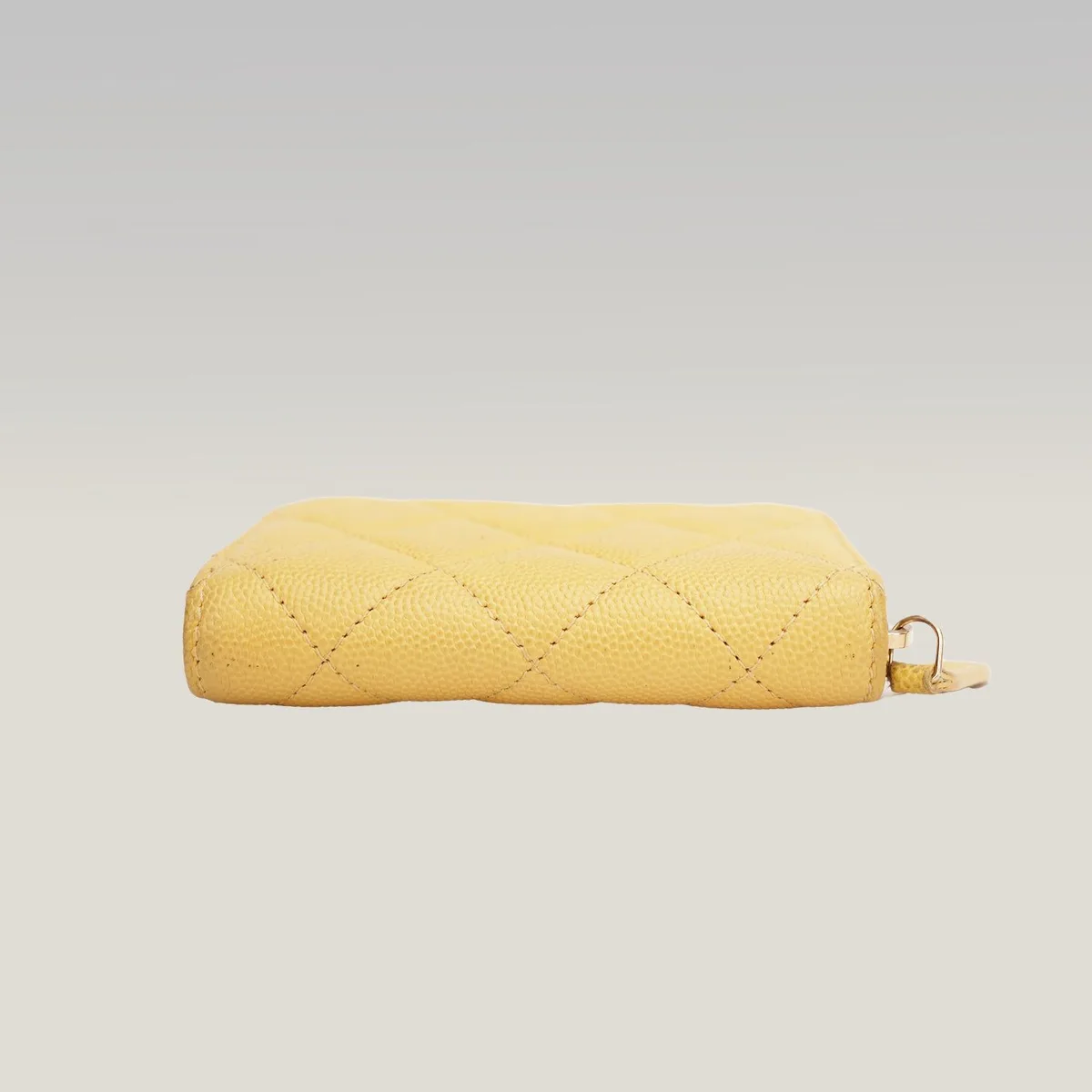 Chanel cartera acolchada con cremallera en amarillo, foto 4