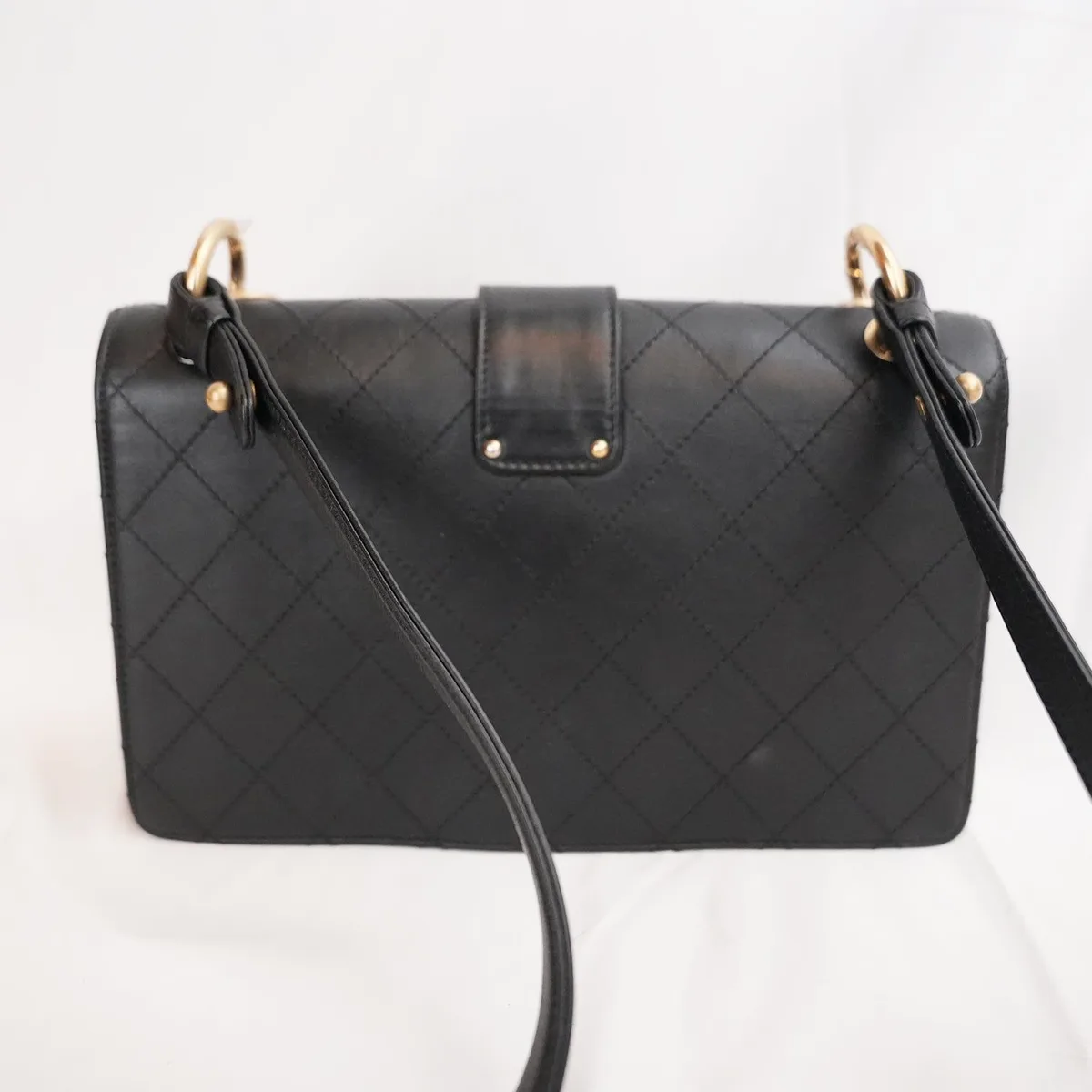 Chanel Medium Flap Bag in Black, photo 3