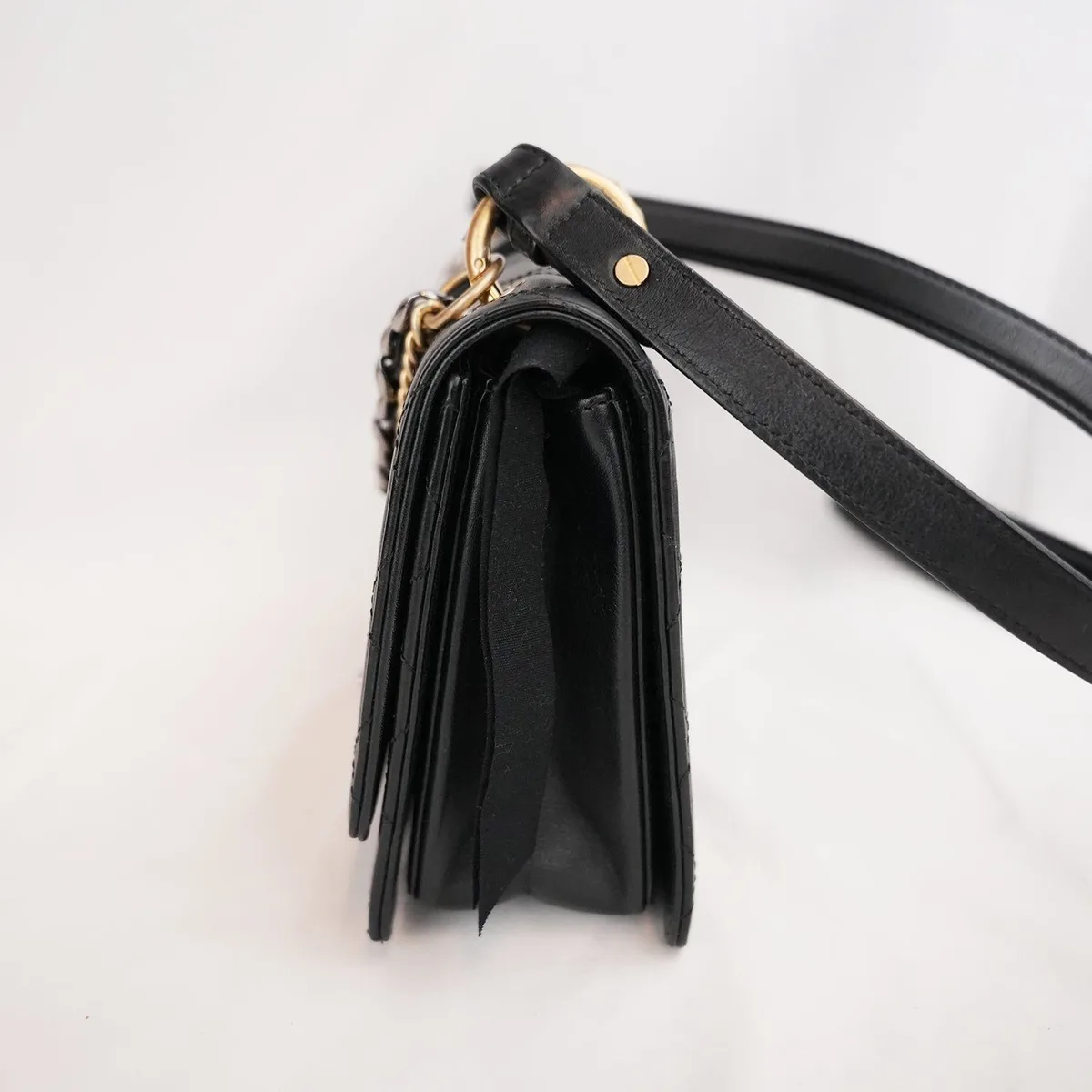 Chanel Medium Flap Bag in Black, photo 5