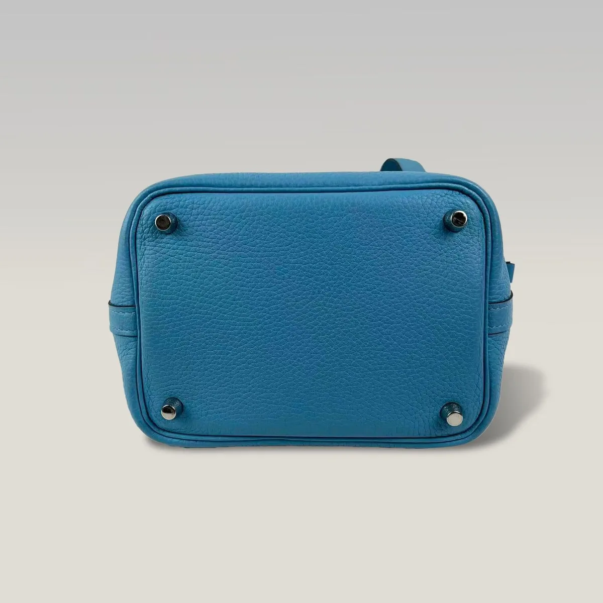 Hermès Picotin Lock 18 in Navy Blue, photo 4
