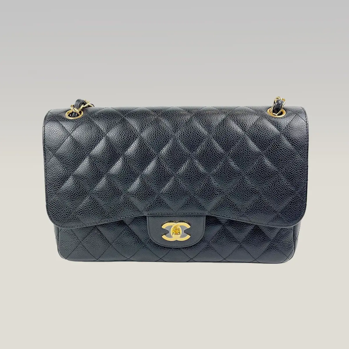 Chanel Classic Flap Jumbo 30 in Black, photo 2