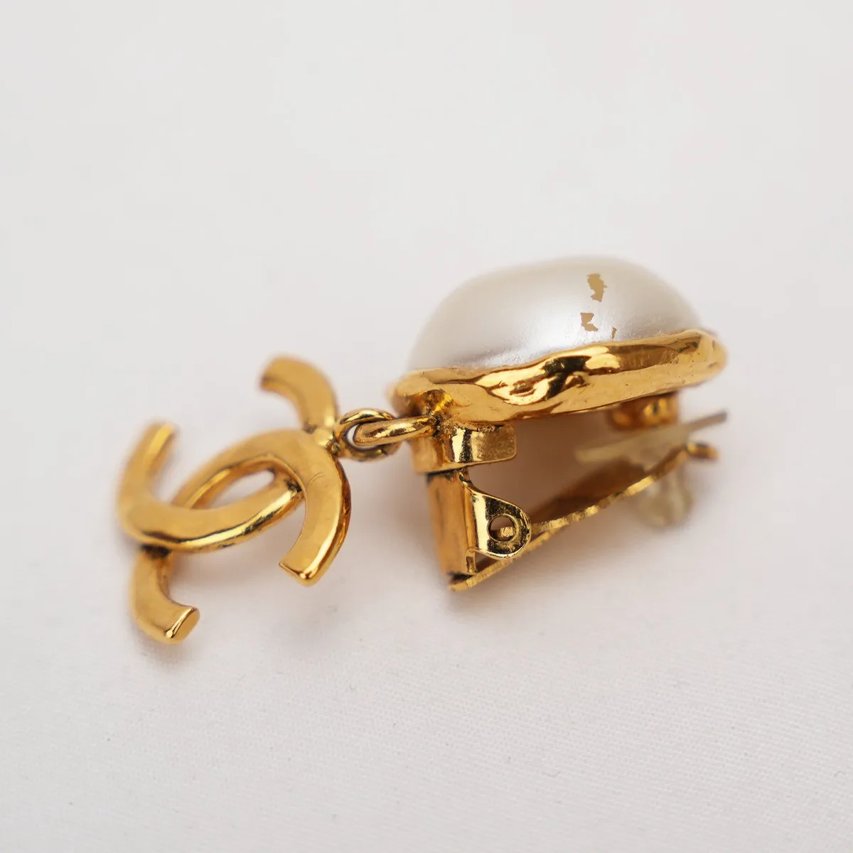 Chanel orecchini a clip con perla e CC, oro, foto 4