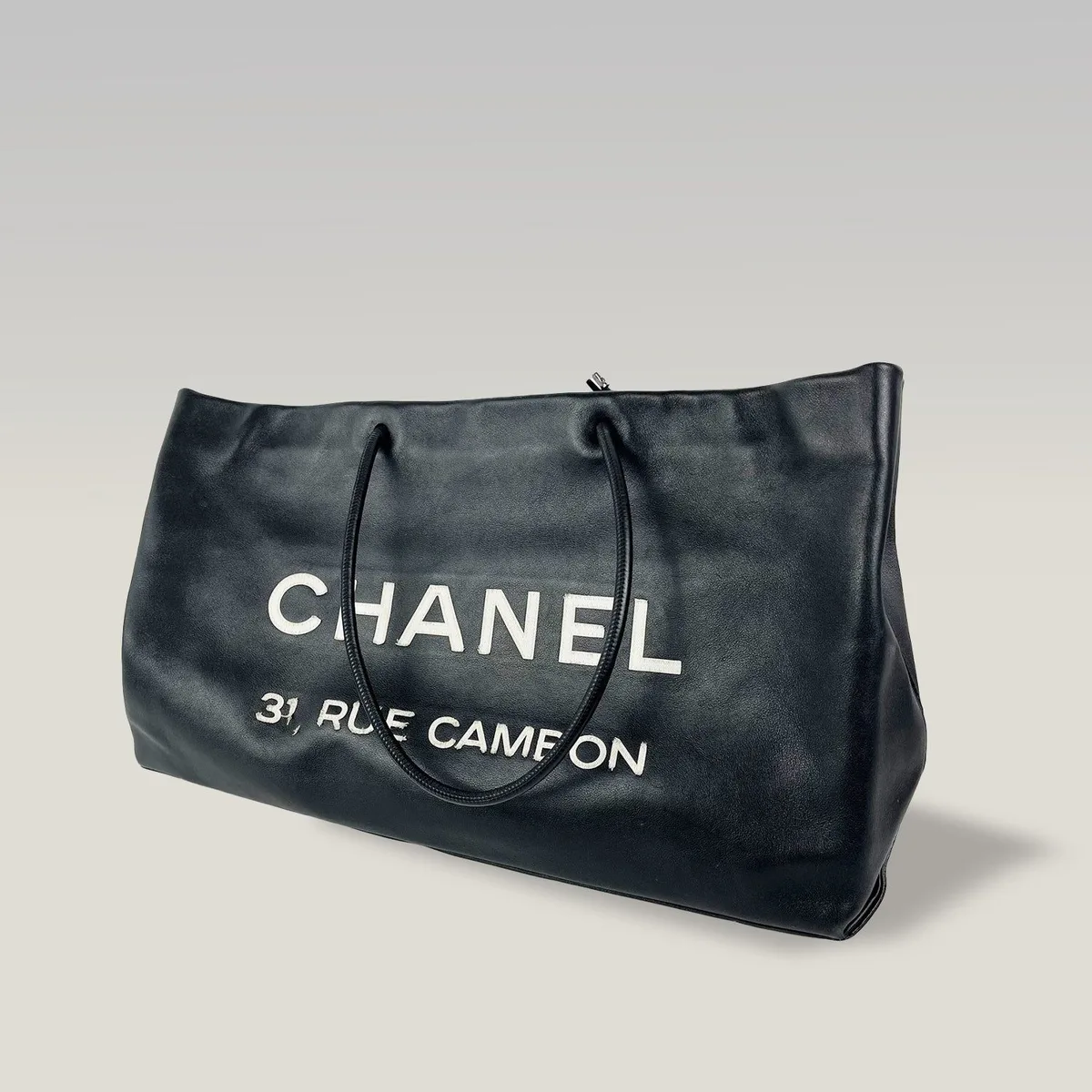 Chanel 31 Rue Cambon Tote in Black, photo 1