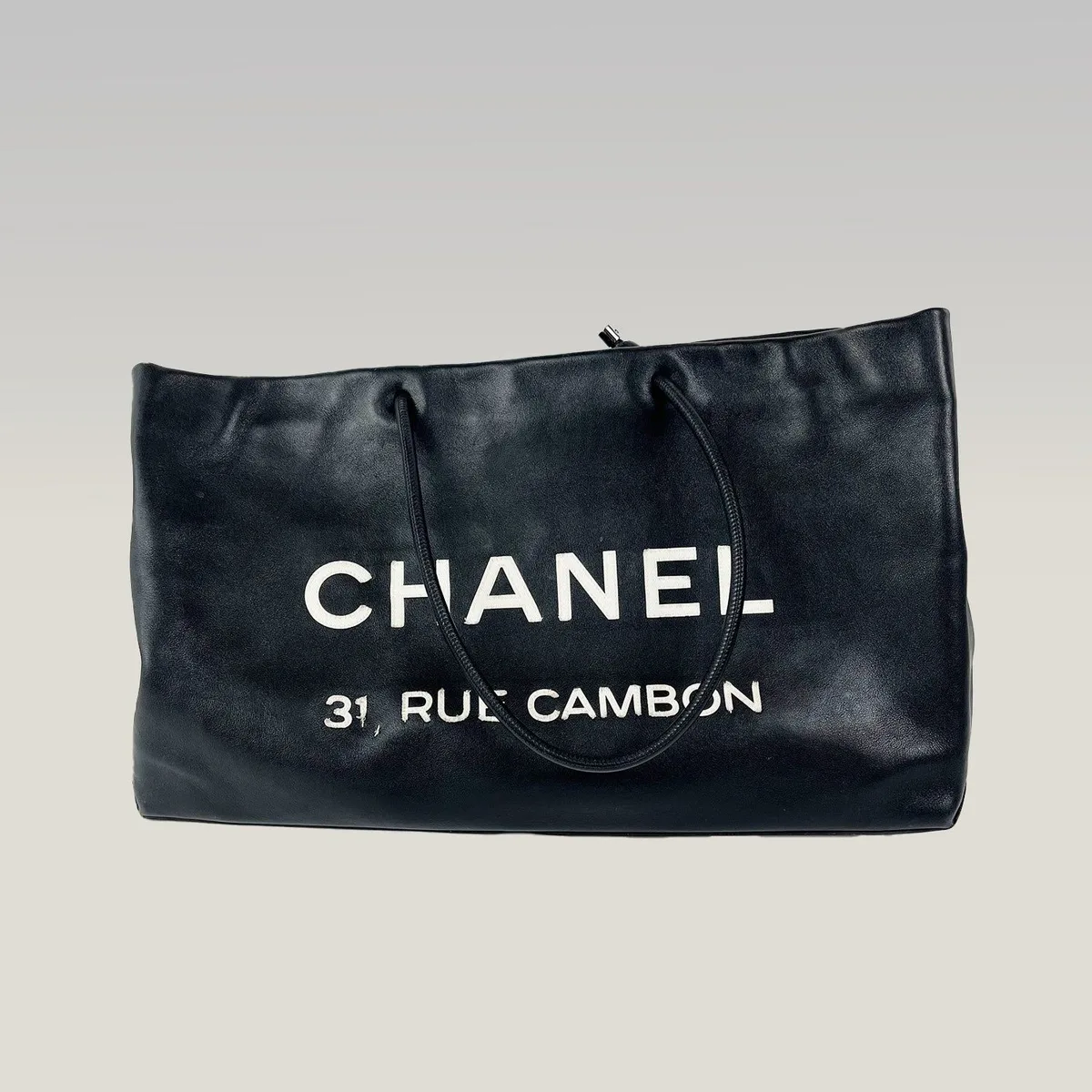 Chanel 31 Rue Cambon Tote in Black, photo 2