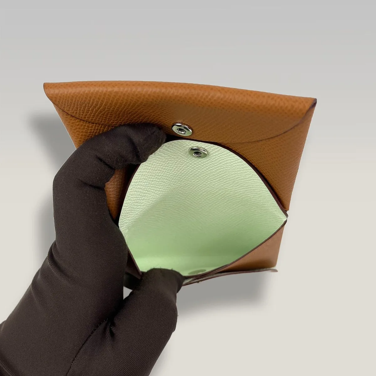 Hermès Coin Purse (Small) in Brown, photo 6