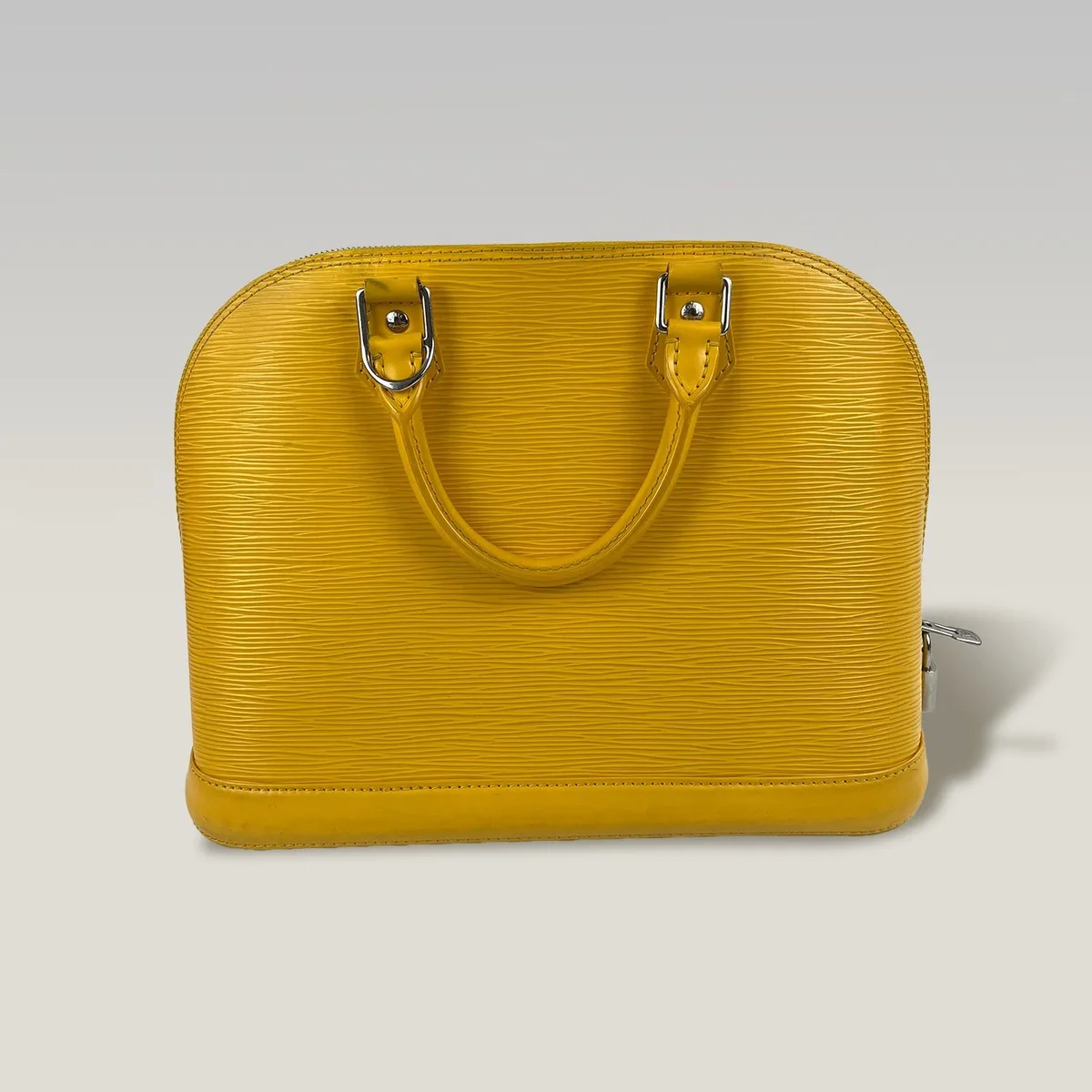 Louis Vuitton Alma PM in Yellow, photo 3