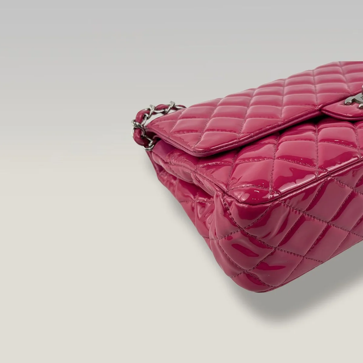 Chanel Quilted Shoulder Bag in Pink, photo 5
