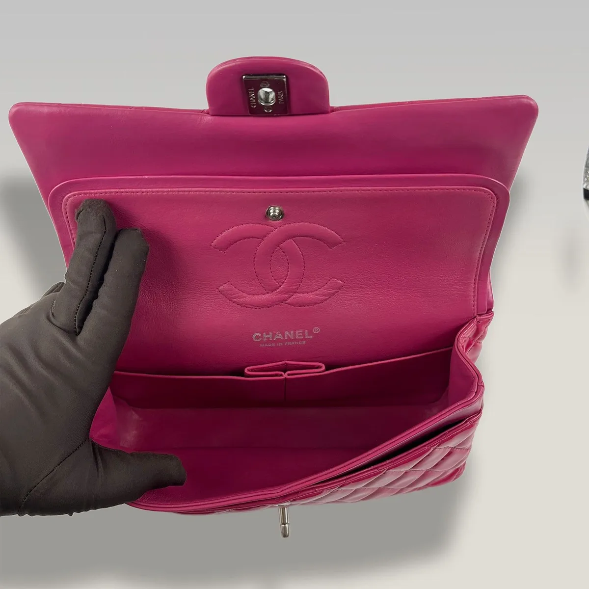 Chanel Quilted Shoulder Bag in Pink, photo 6
