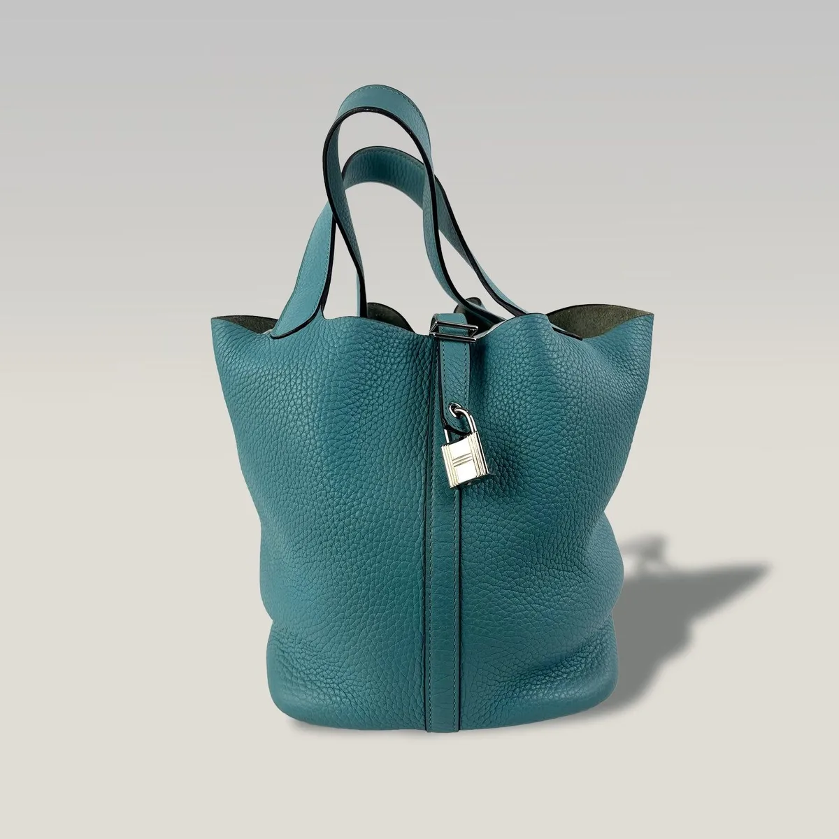 Hermès Picotin Lock 23 in Blue Paon Clemence Leather