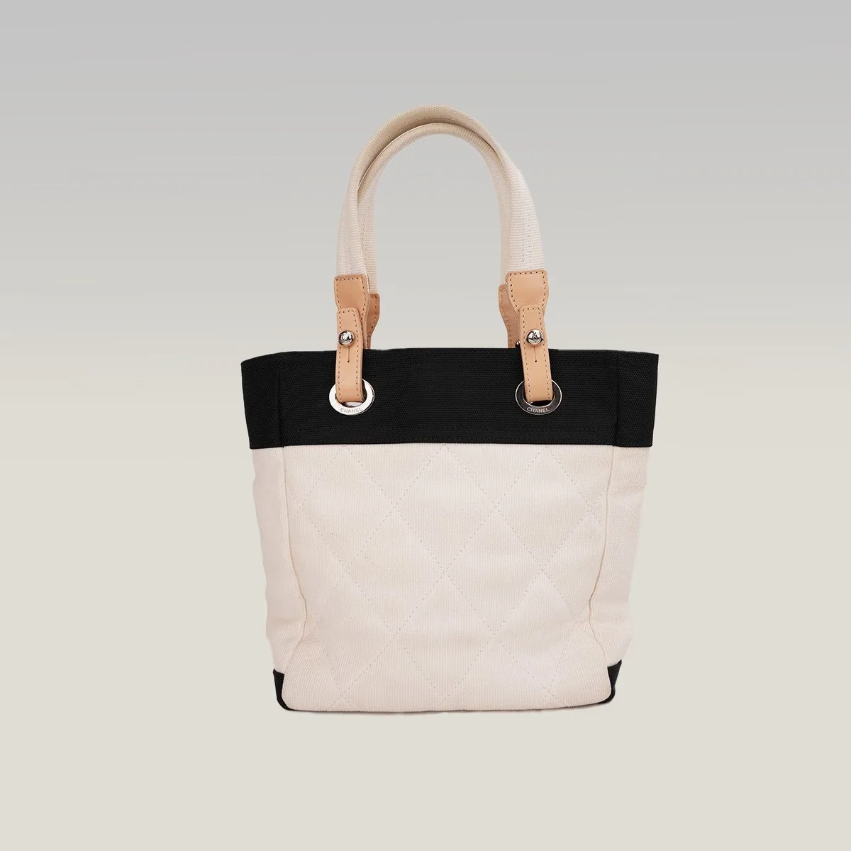 Chanel Paris Biarritz Small Tote in nero e bianco, foto 3