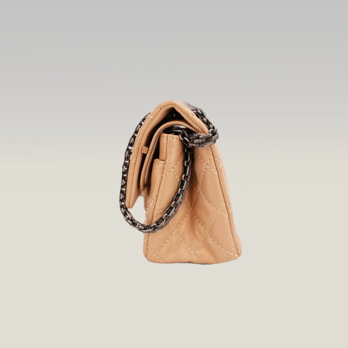 Chanel Reissue Lucky Charms Mini in Beige, photo 4