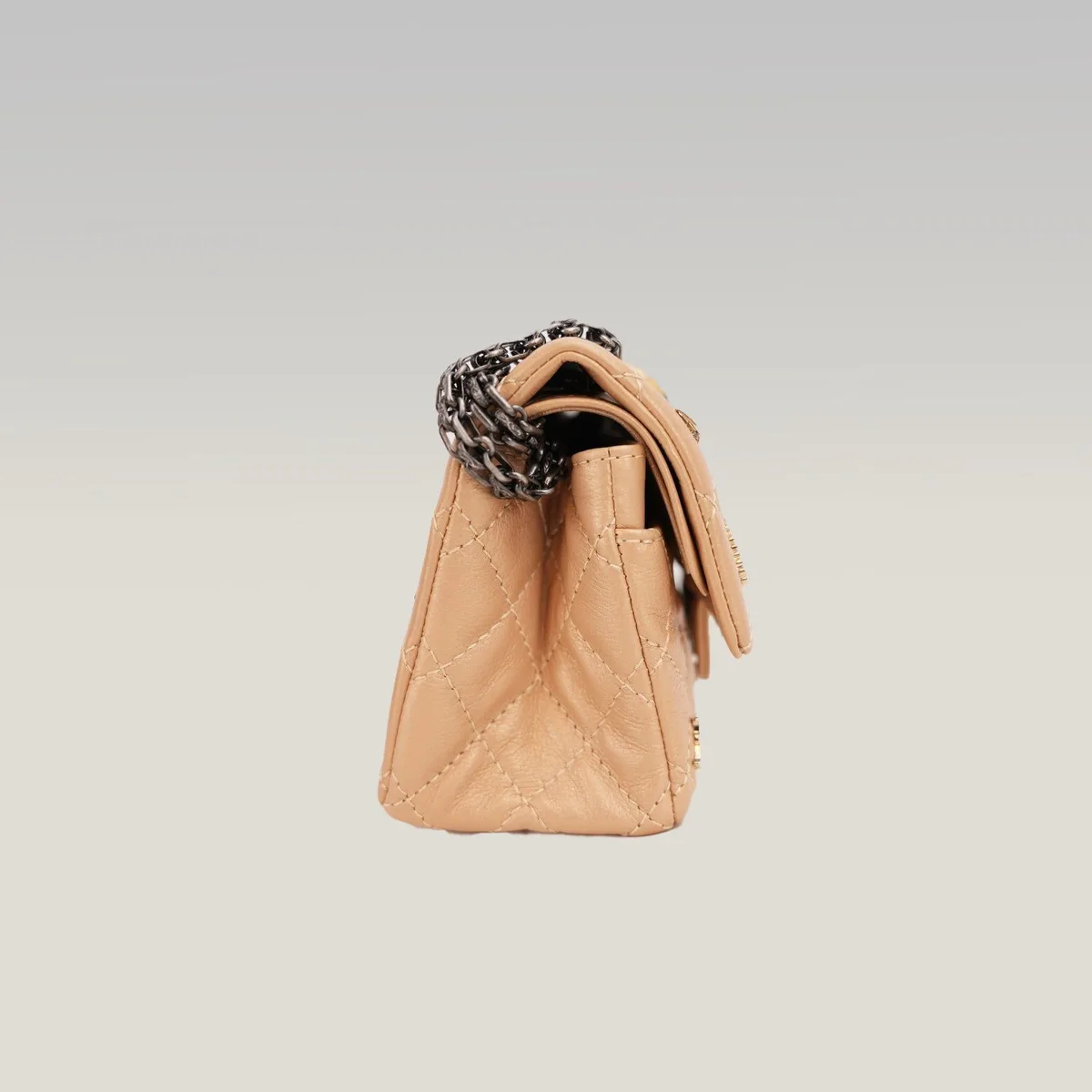 Chanel Reissue Lucky Charms Mini in Beige, photo 5