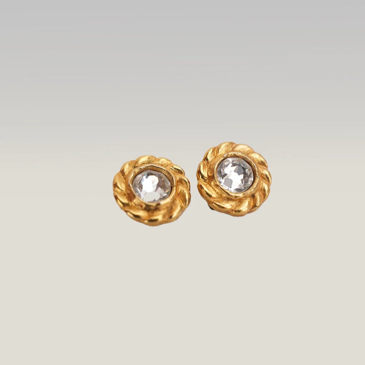 Chanel Rhinestone Round Clip-On Earrings in Gold, photo 2
