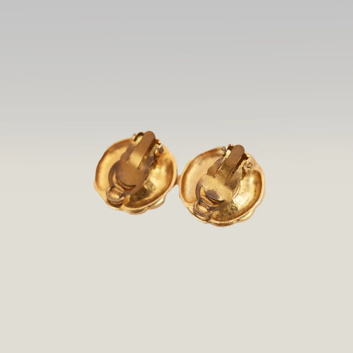 Chanel Rhinestone Round Clip-On Earrings in Gold, photo 3