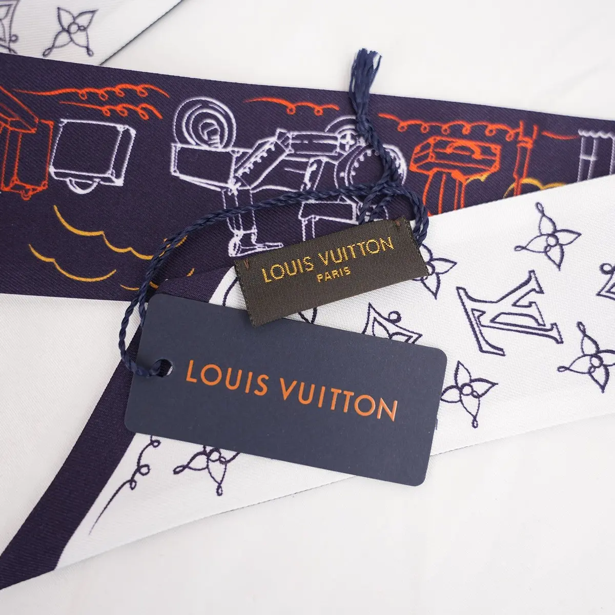 Louis Vuitton Sweet Escape BB Bandeau in Navy, photo 3