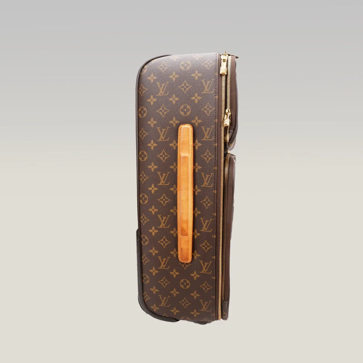 Louis Vuitton Pegase 55 in Brown, photo 4