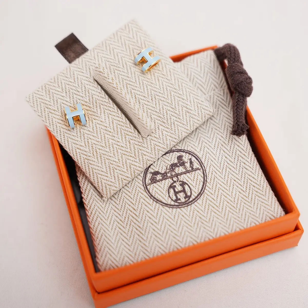 Hermès Pop H Mini Earrings in Gold and Light Blue, photo 6
