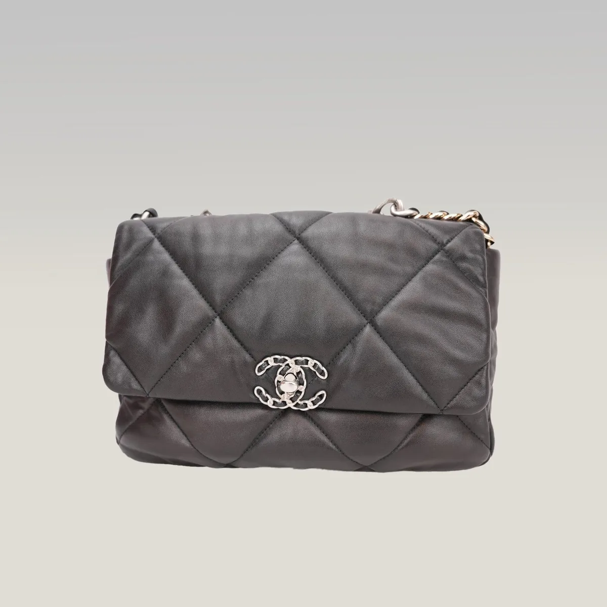 Chanel Chanel 19 Large Flap in Black, photo 2