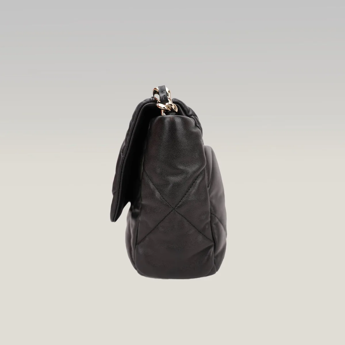 Chanel Chanel 19 Large Flap in Black, photo 4