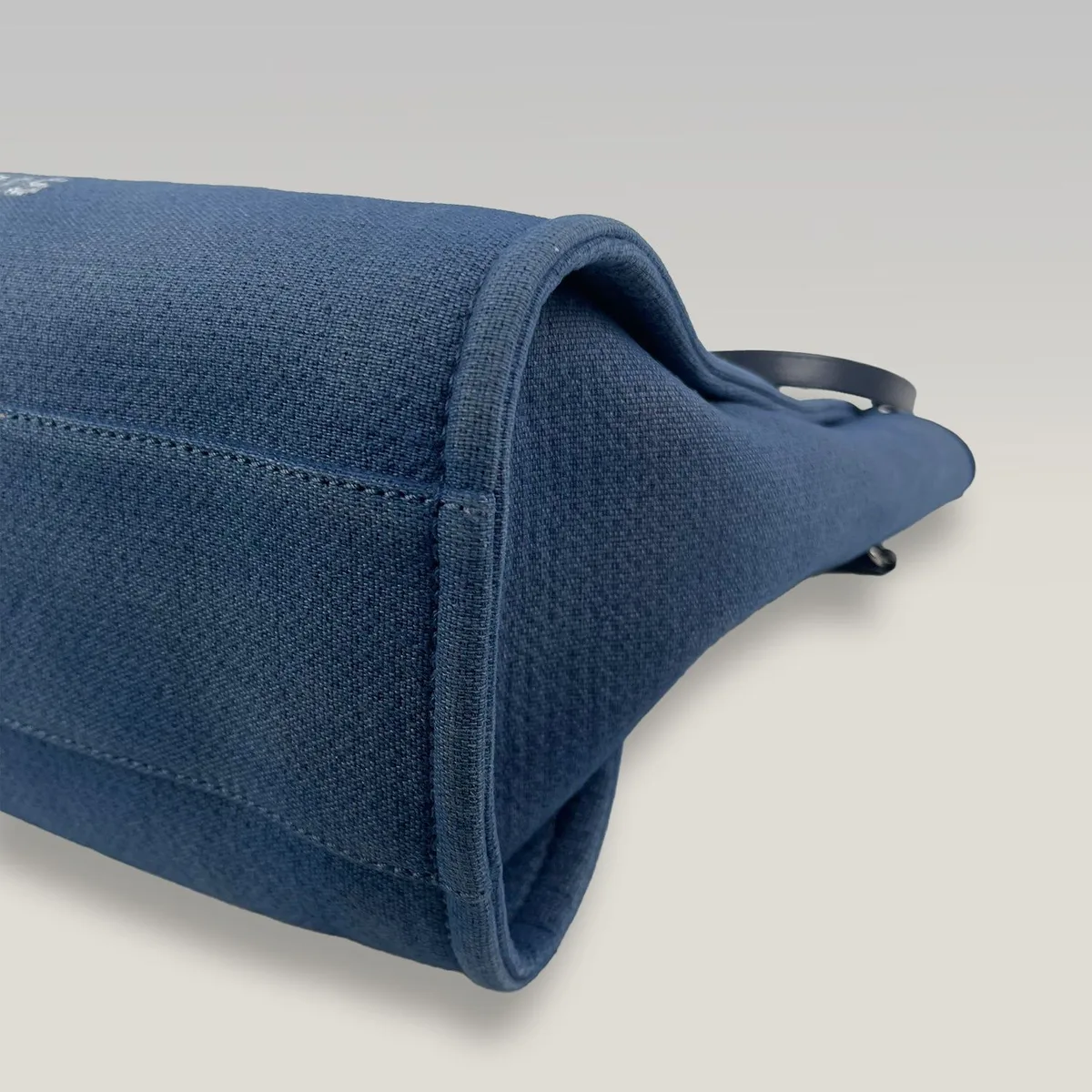 Chanel Deauville Tote in Denim Blue, photo 5