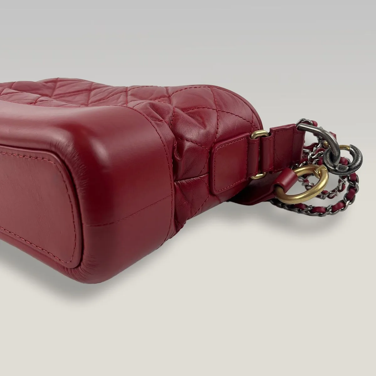 Chanel Gabrielle Hobo Small in Red, photo 4