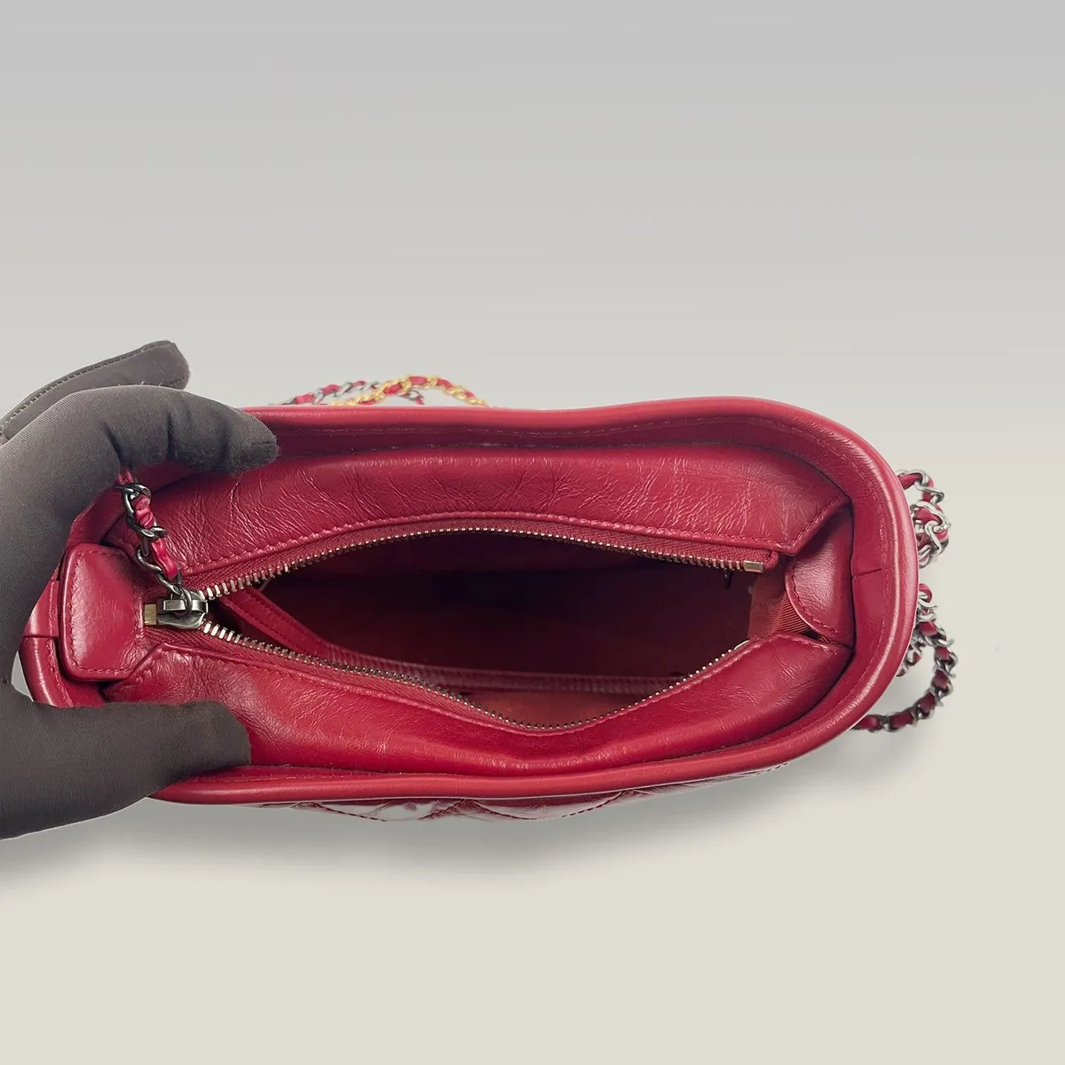 Chanel Gabrielle Hobo Small in Red, photo 6
