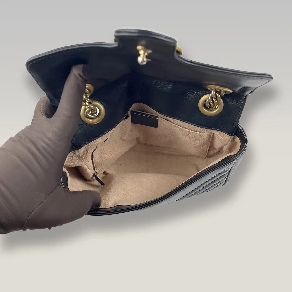 Gucci GG Marmont in Black, photo 6