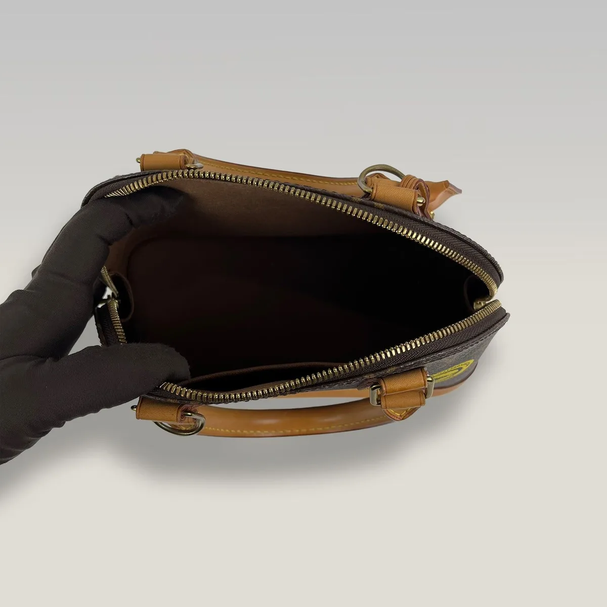 Louis Vuitton Alma BB Travel Stickers in Brown, photo 6