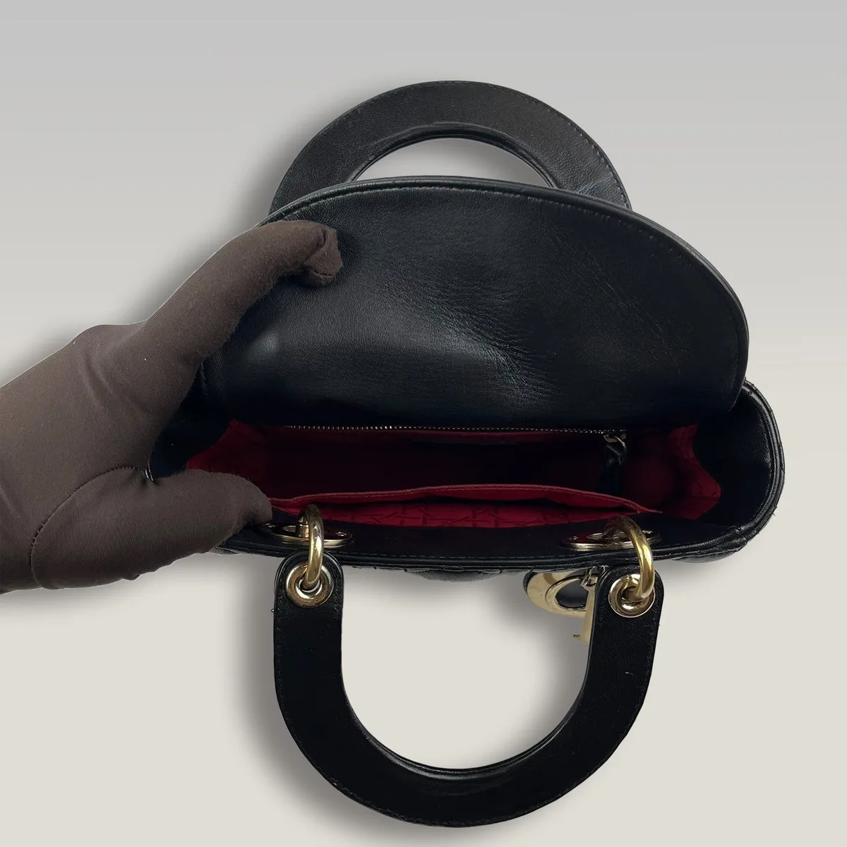 Dior Lady Dior Small em preto, fotografia 6