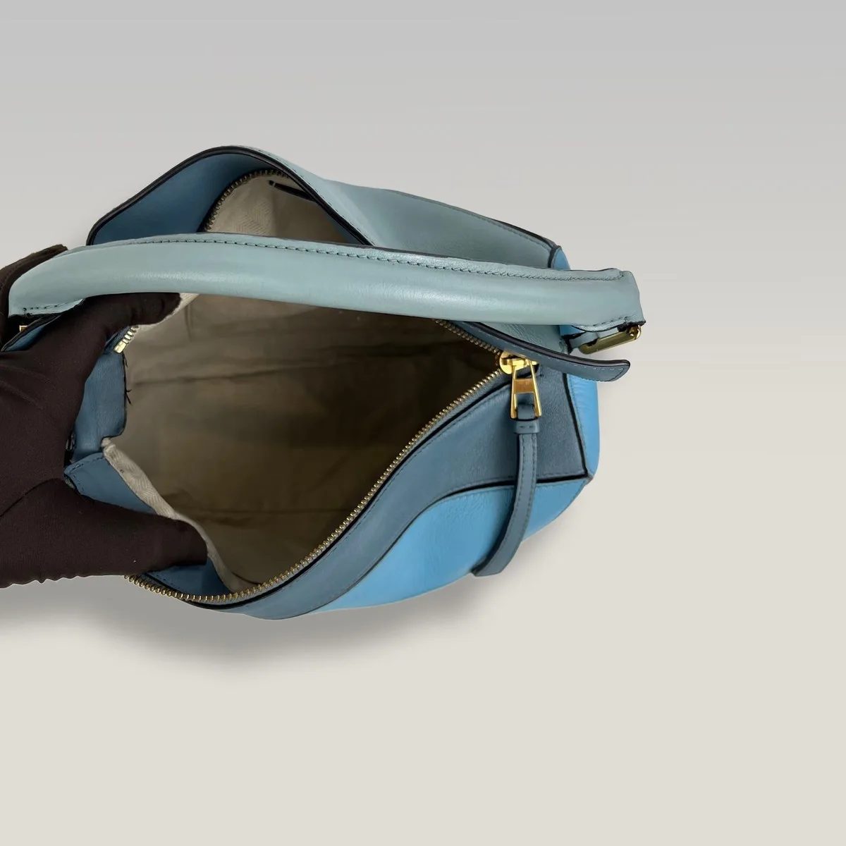 Loewe Puzzle Medium in Light Blue and Grey, photo 5