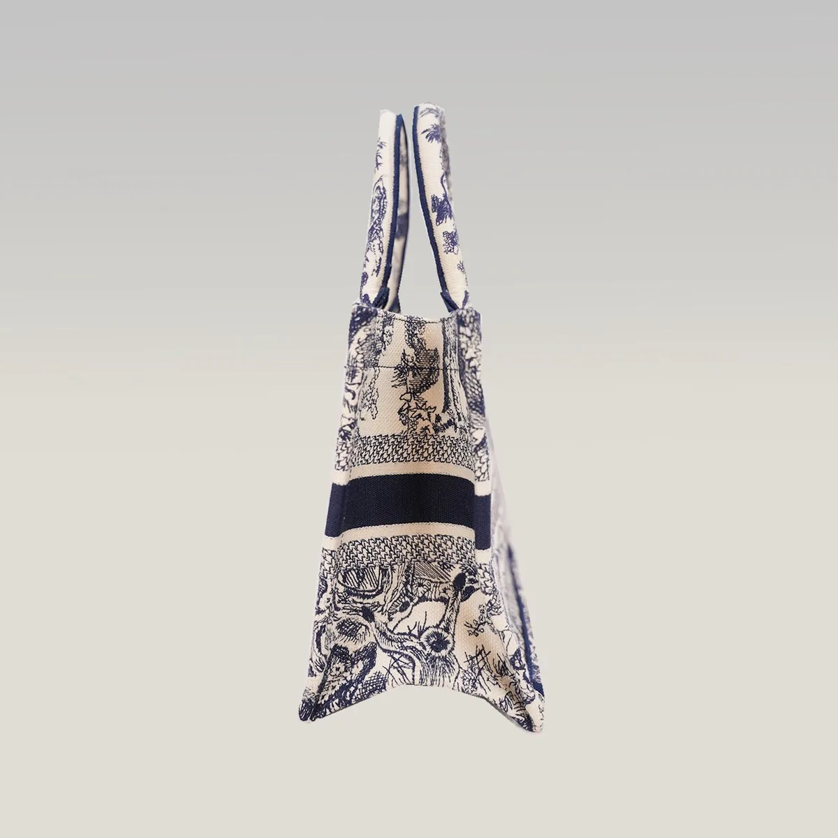 Dior Book Tote Medium in Blue and Ivory, photo 4