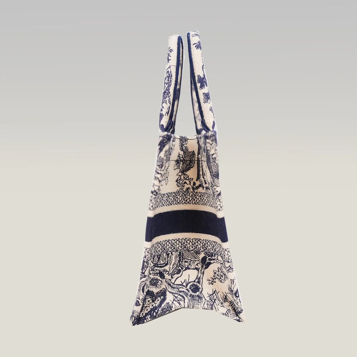 Dior Book Tote Medium in Blue and Ivory, photo 5