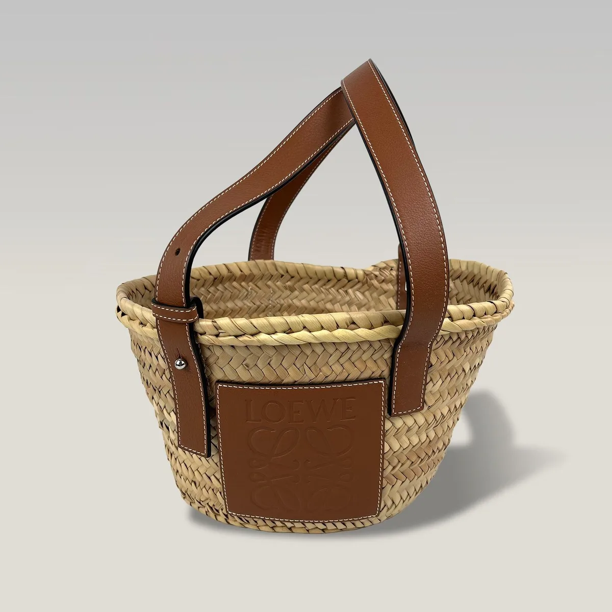 Loewe Basket Bag in Natur und Braun, Foto 2