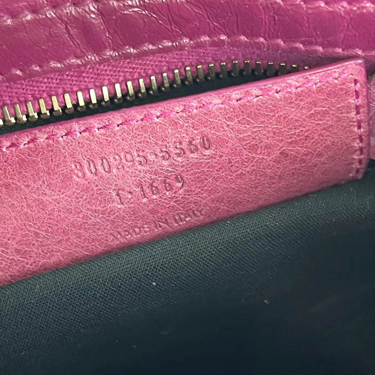 Balenciaga Classic City Mini in Fuchsia, photo 6