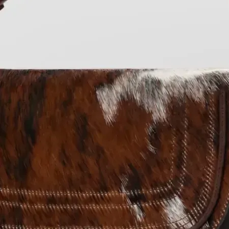 Chloé Marcie Clutch Bag in Brown, detail