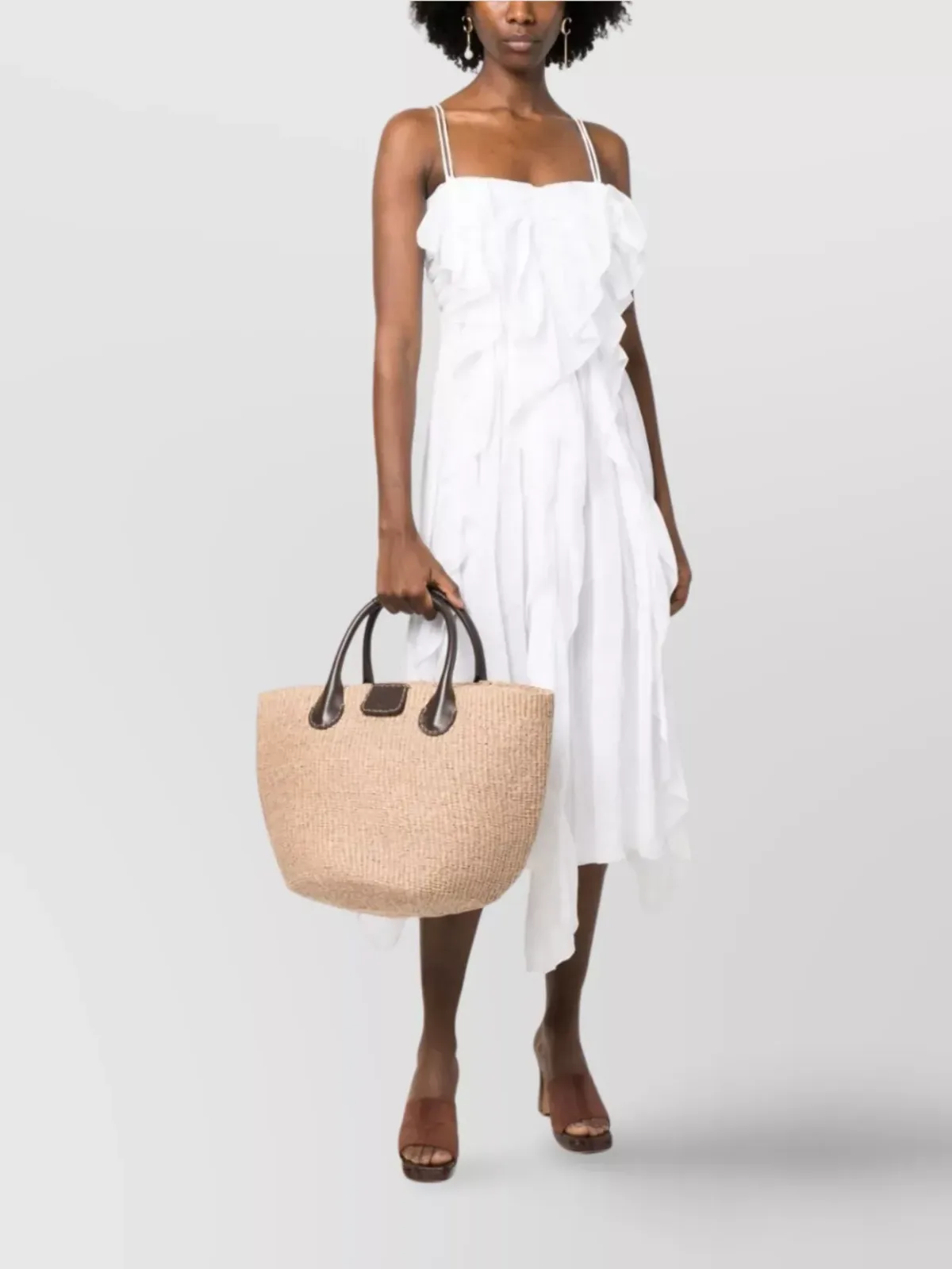 Chloé Palma in Beige, photo 2