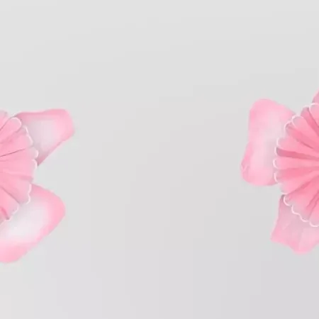 Chloé Floral Stud Earrings in Pink, detail