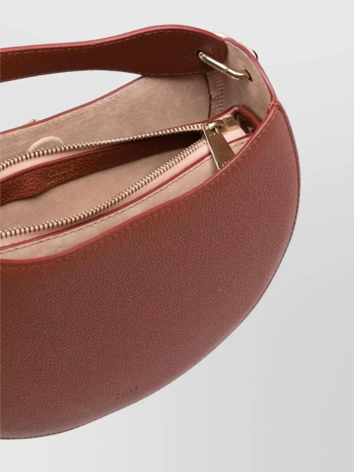 Chloé Arlene in Brown, photo 4