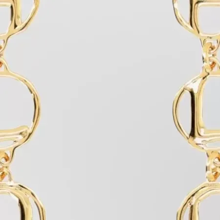 Chloé Script Drop Earring in Gold, detail